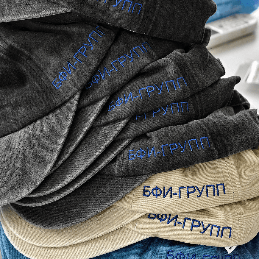 кепки с логотипом