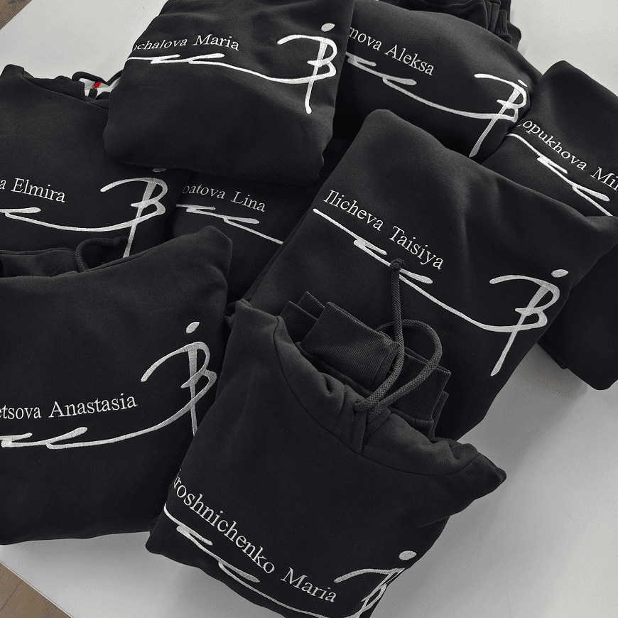 именные худи для студии танцев