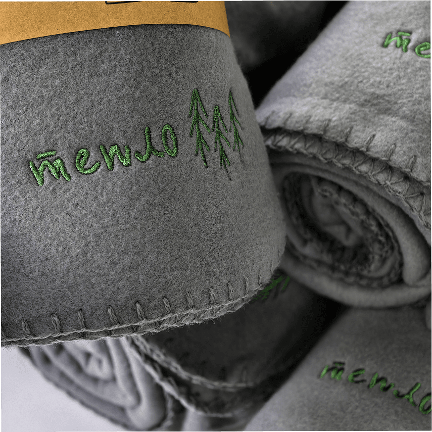 вышивка на пледах в подарок на свадьбу